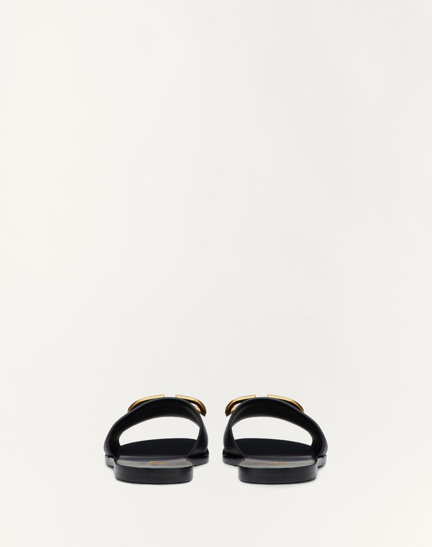 VLOGO SIGNATURE SLIDE SANDAL IN GRAINY COWHIDE WITH ACCESSORY - Image 5